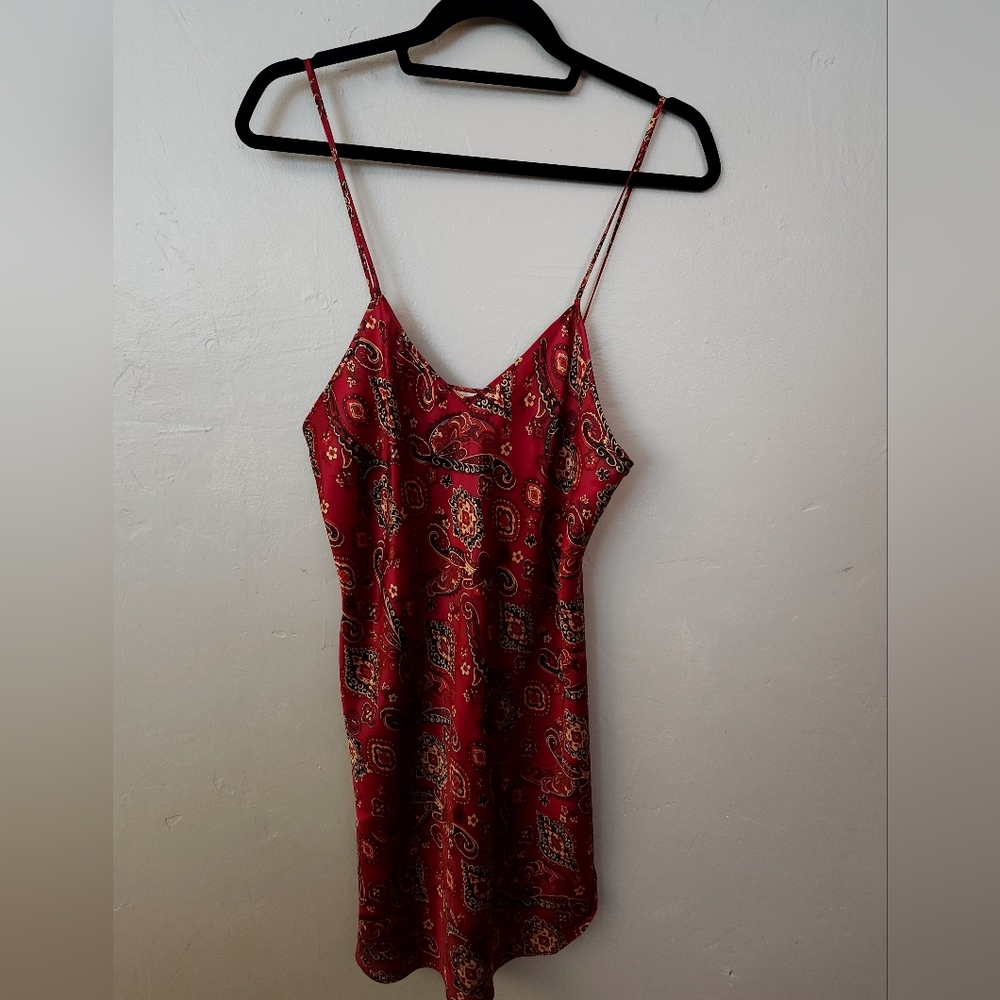 Vintage Red Paisley Mini Dress - Picture 9 of 9